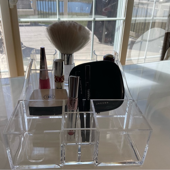 Cosmetic Counter 10 Compartment Acrylic Tray Acrylic Clear Make up Organizer - Picture 4 of 13